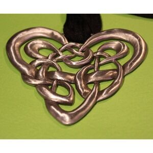 Pewter Silver Tone Heart "Entwined in my heart" By Cynthia Webb Preowned (G)
